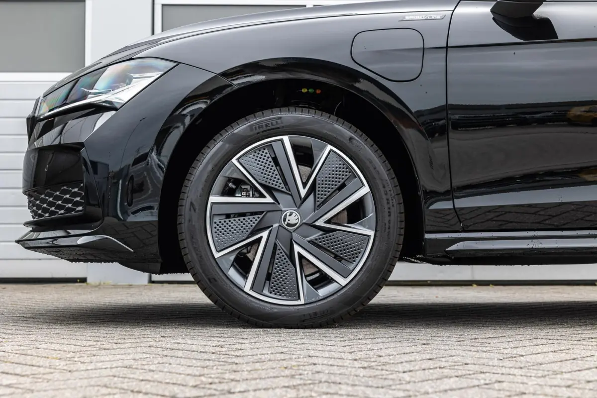 1.5 TSI 204pk PHEV Sportline Business | Winter Pakket | Panoramadak