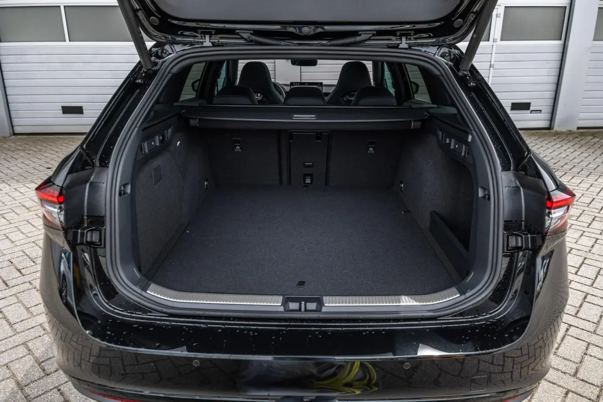 1.5 TSI 204pk PHEV Sportline Business | Winter Pakket | Panoramadak