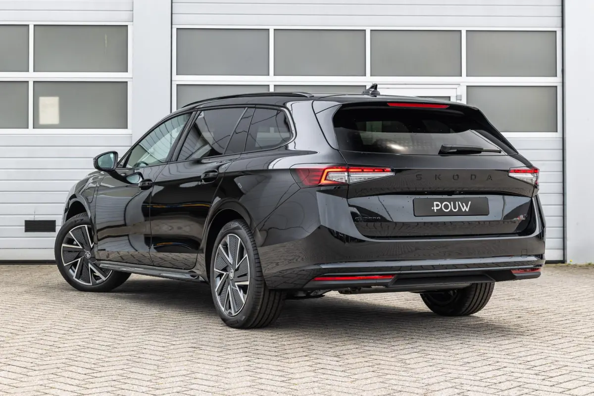 1.5 TSI 204pk PHEV Sportline Business | Winter Pakket | Panoramadak