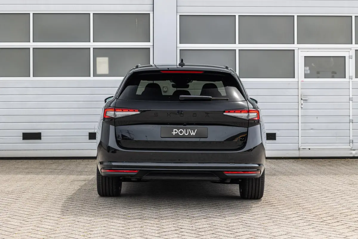 1.5 TSI 204pk PHEV Sportline Business | Winter Pakket | Panoramadak