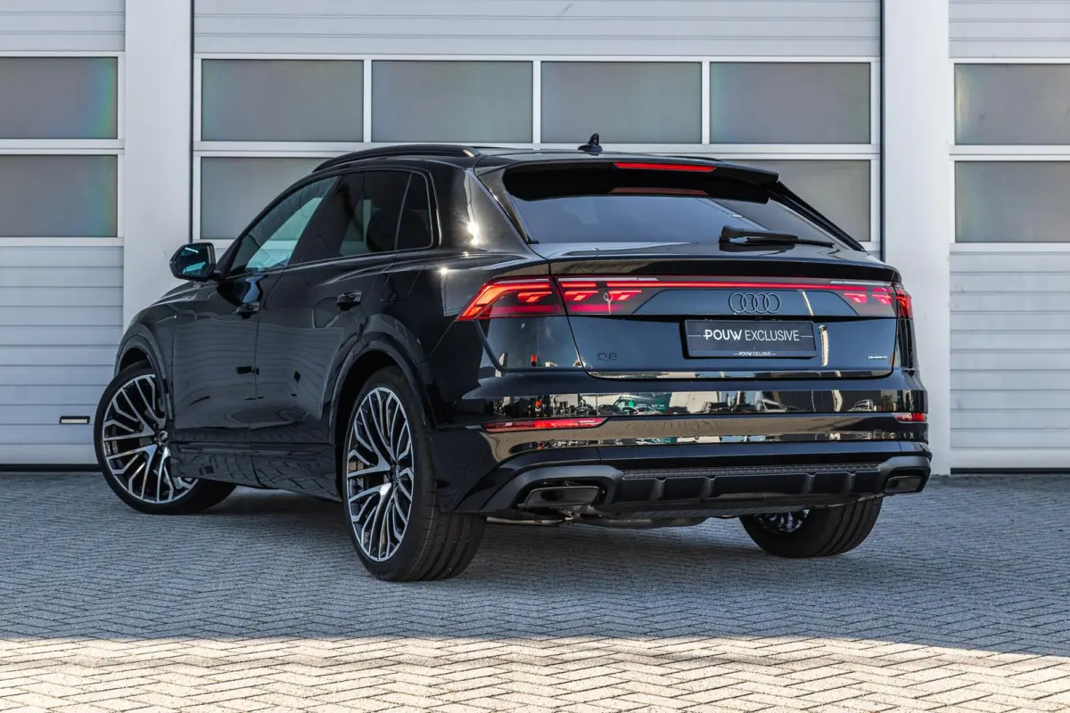 55 TFSI e 394pk quattro Pro Line S | Achterasbesturing | Panoramadak | 23" Velgen