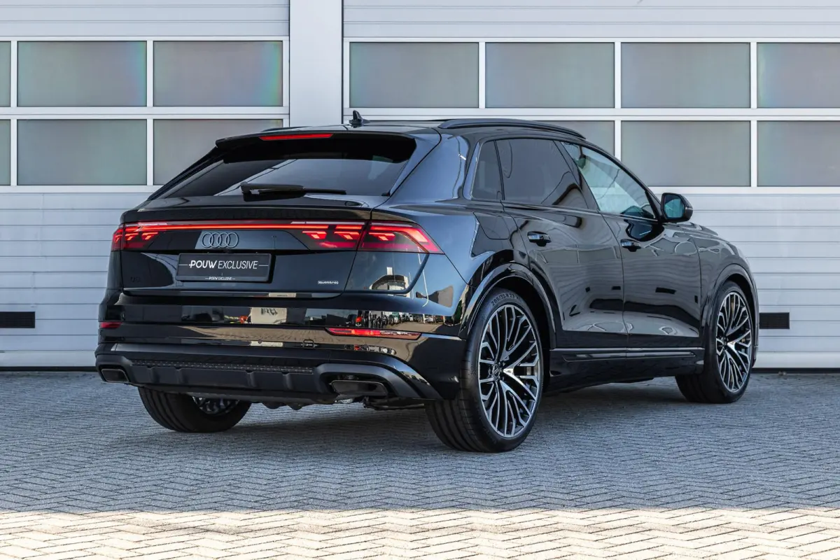 55 TFSI e 394pk quattro Pro Line S | Achterasbesturing | Panoramadak | 23" Velgen