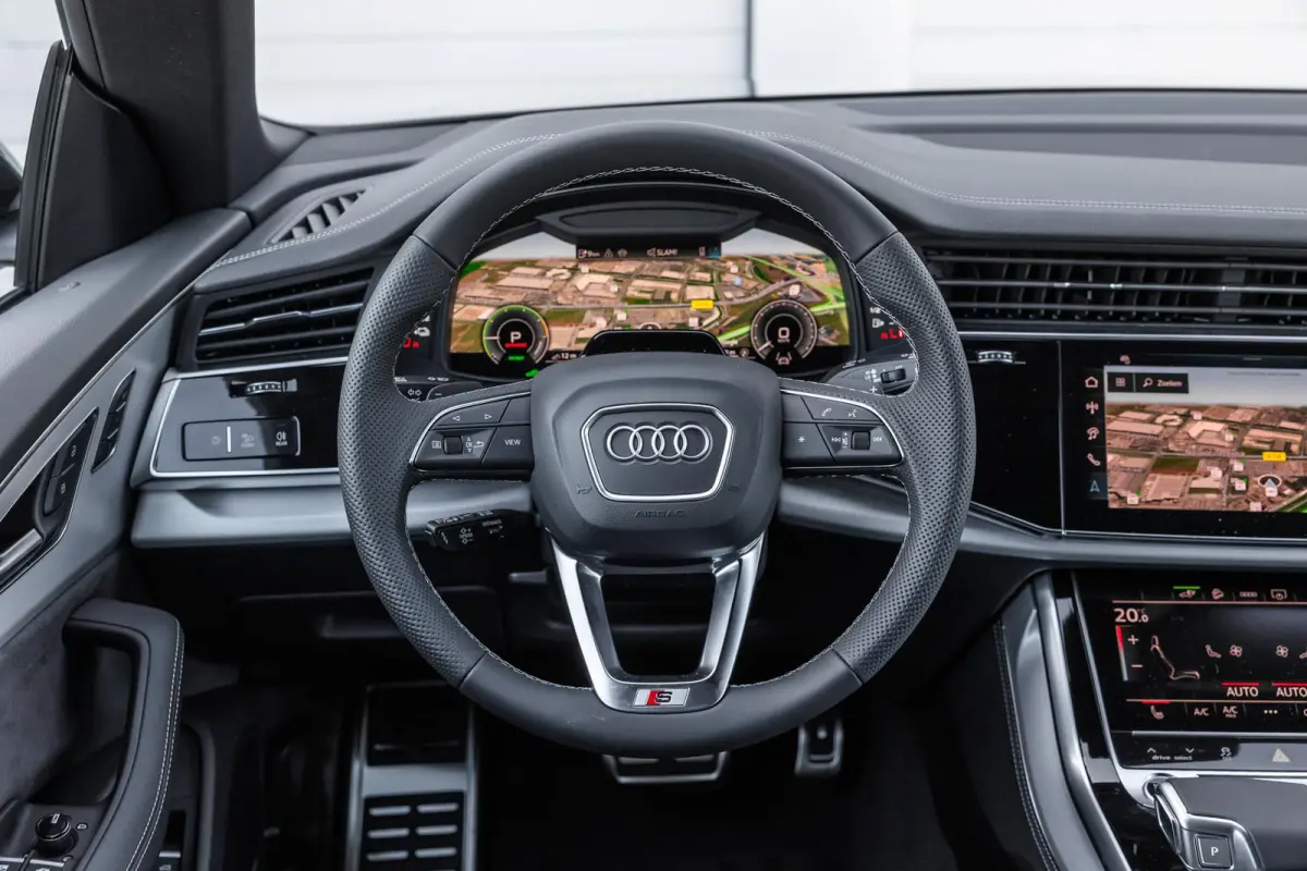 55 TFSI e 394pk quattro Pro Line S | Achterasbesturing | Panoramadak | 23" Velgen