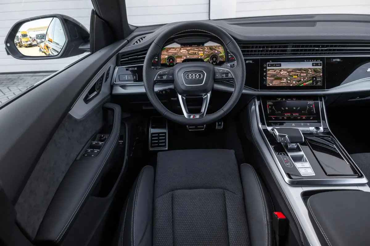 55 TFSI e 394pk quattro Pro Line S | Achterasbesturing | Panoramadak | 23" Velgen
