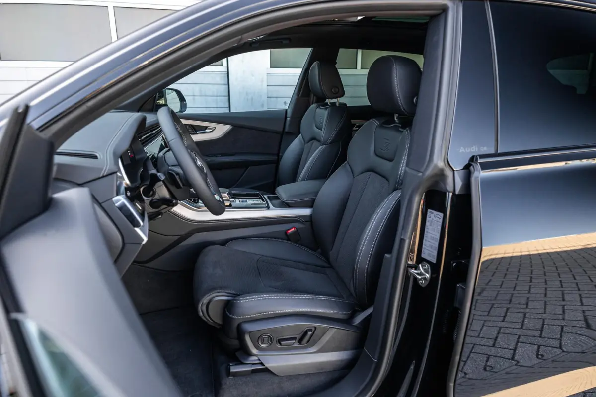 55 TFSI e 394pk quattro Pro Line S | Achterasbesturing | Panoramadak | 23" Velgen