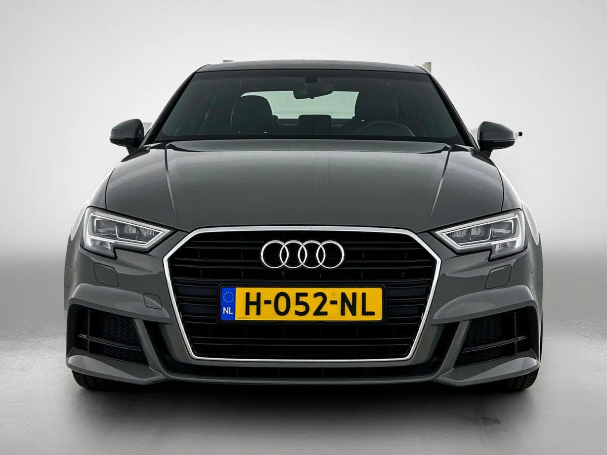 30 TFSI Advance Sport | Navigatie | Airco | Stoelverwarming | 18 Inch Zwarte Velgen | Cruise control |