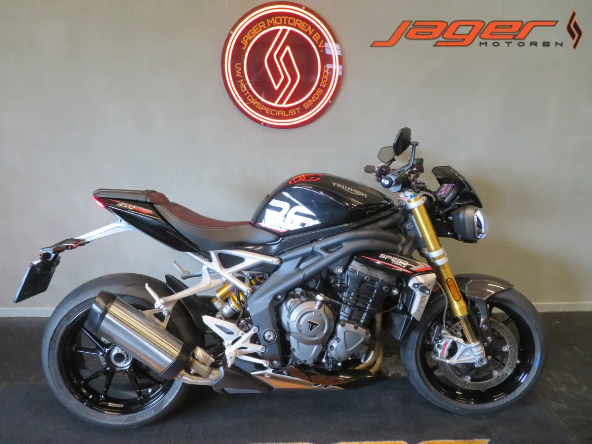 Triumph Speed Triple RS Abs 2021 Benzine Onbekend leasen