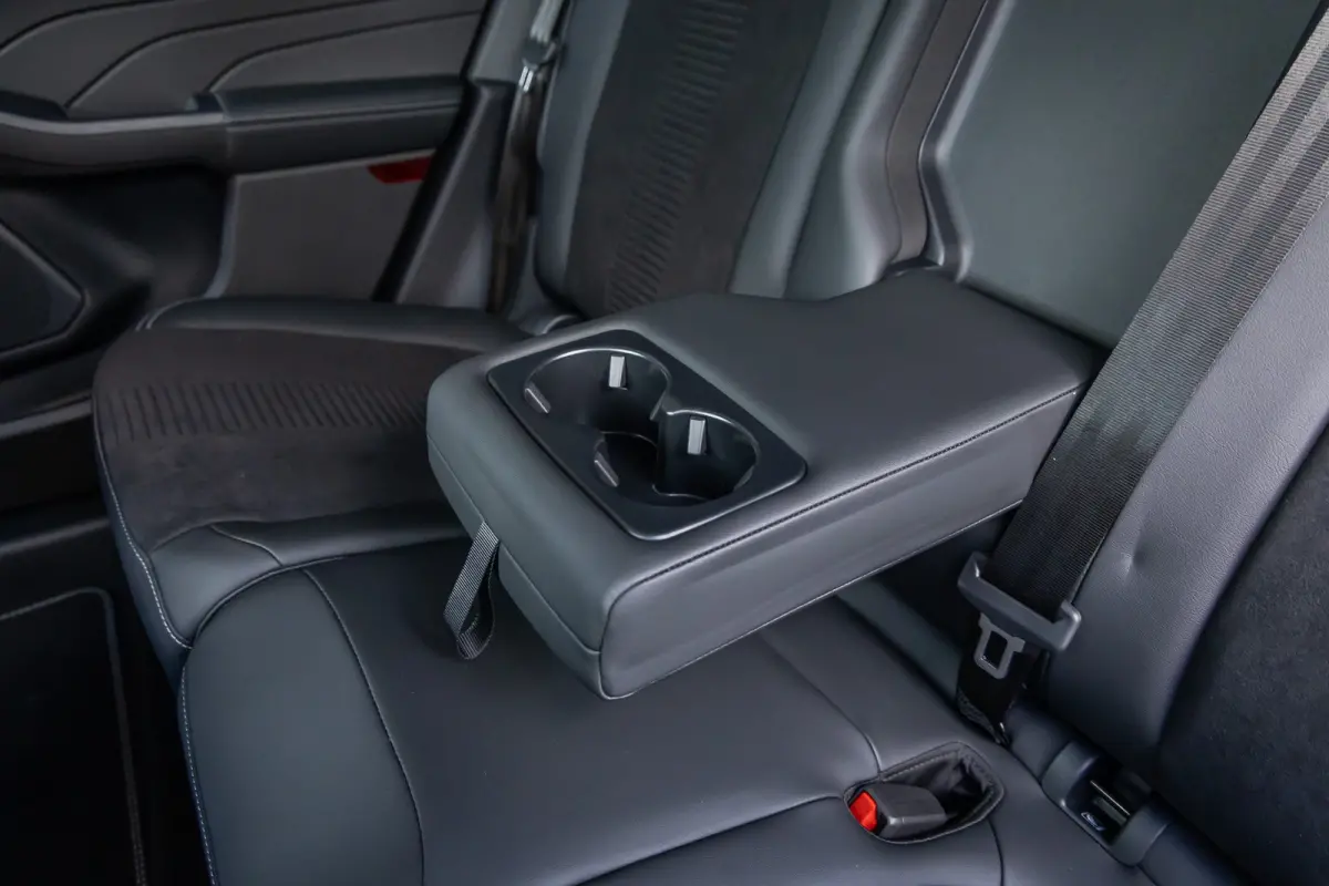 2.5 PHEV Active X | Wegklap Trekhaak | 360 Camera | AGR-stoelen | Elektr. Klep | B&O audio