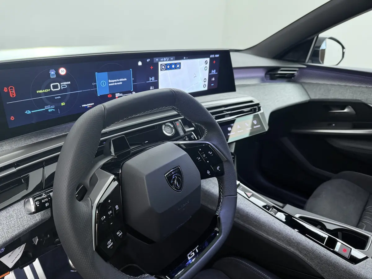 GT | Adaptieve cruise control met Stop&Go functie | LED 3D-achterlichten | Pack Safety Plus