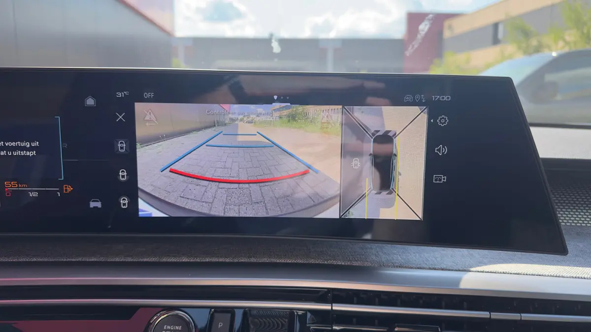 GT | Adaptieve cruise control met Stop&Go functie | Elektrische parkeerrem | Extra getinte achterste zijruiten en achterruit