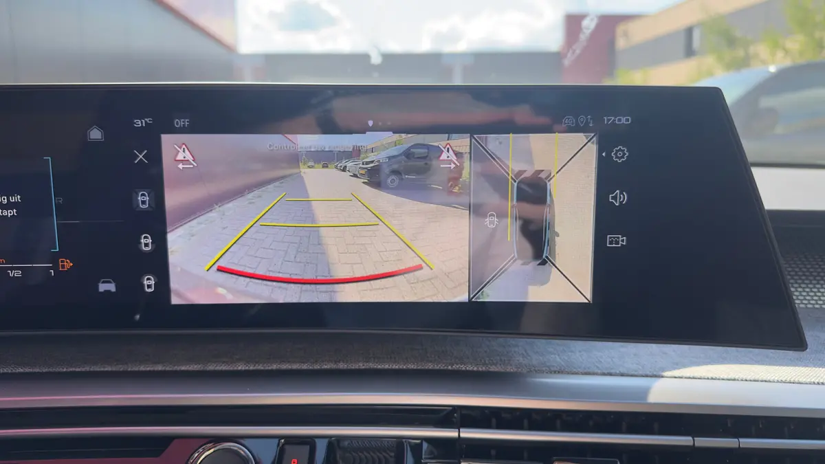 GT | Adaptieve cruise control met Stop&Go functie | Elektrische parkeerrem | Extra getinte achterste zijruiten en achterruit