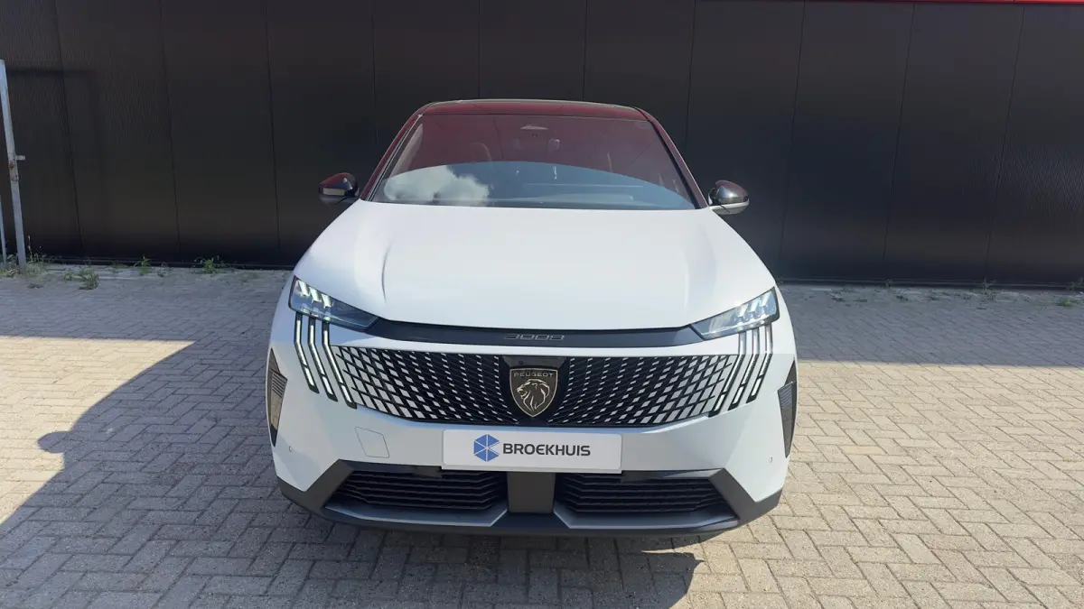 GT | Adaptieve cruise control met Stop&Go functie | Elektrische parkeerrem | Extra getinte achterste zijruiten en achterruit
