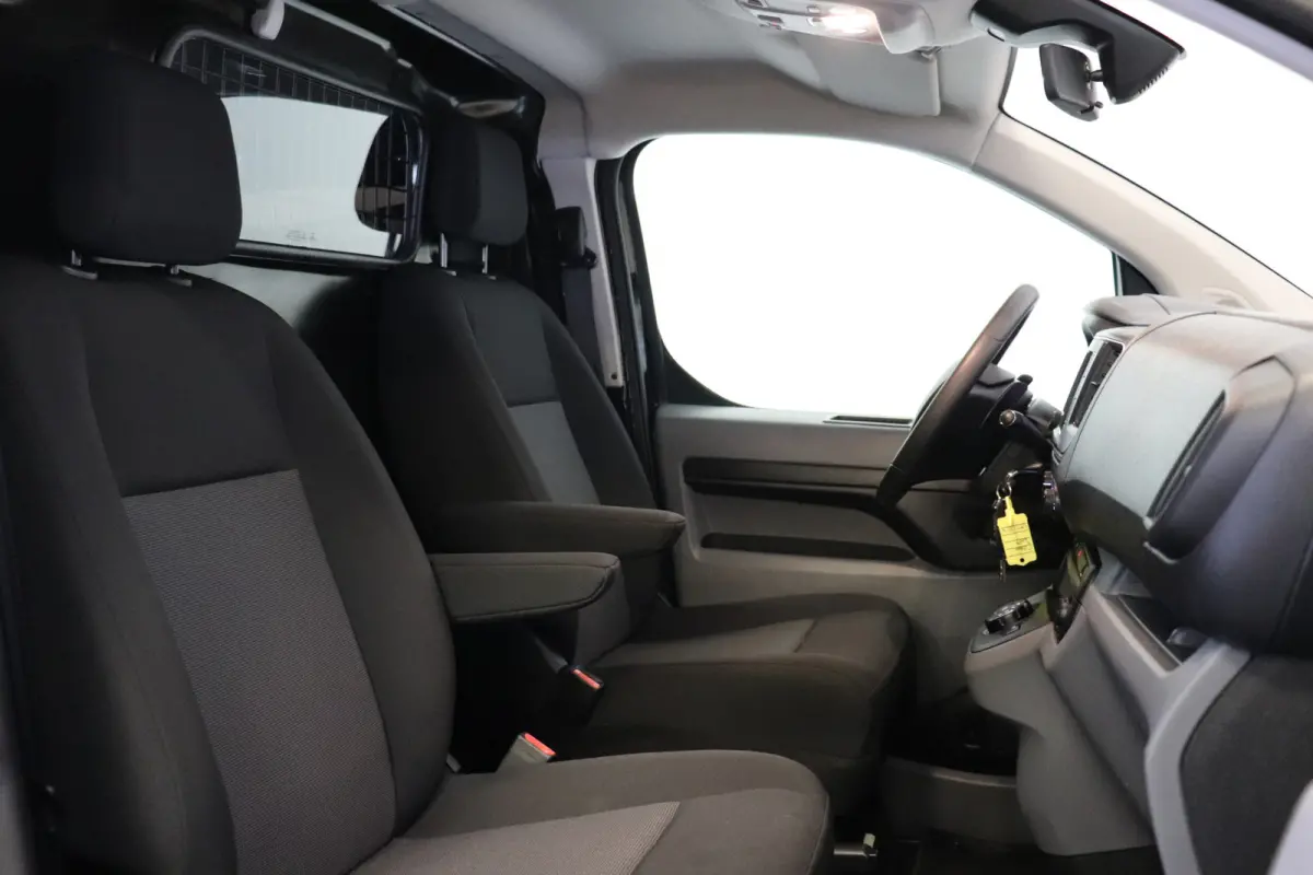 2.0 BlueHDI 180PK Automaat L2 EURO 6 - Airco - Cruise - Camera - € 19.950,- Excl.