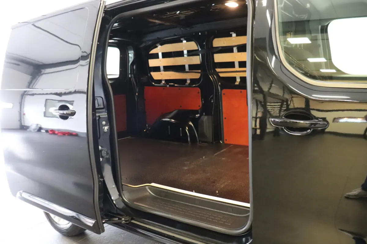 2.0 BlueHDI 180PK Automaat L2 EURO 6 - Airco - Cruise - Camera - € 19.950,- Excl.