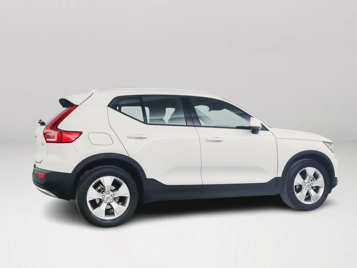 T2 Momentum | Park assist | Cruise control | Climate control | Navigatie