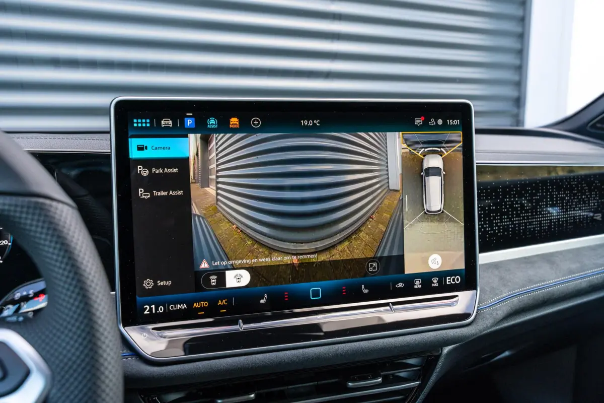 1.5 eHybrid 204pk R-Line Edition | Panoramadak | Trekhaak | Harman Kardon Audio