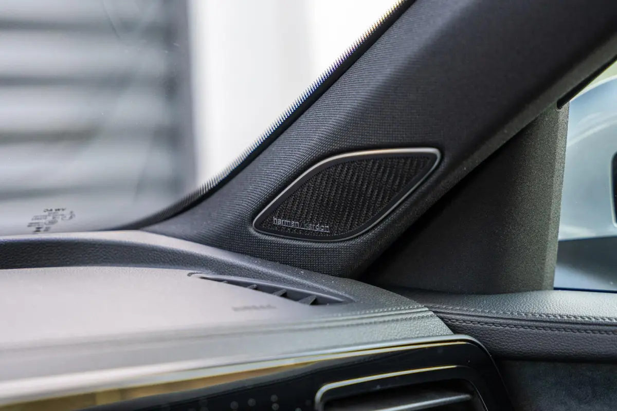 1.5 eHybrid 204pk R-Line Edition | Panoramadak | Trekhaak | Harman Kardon Audio