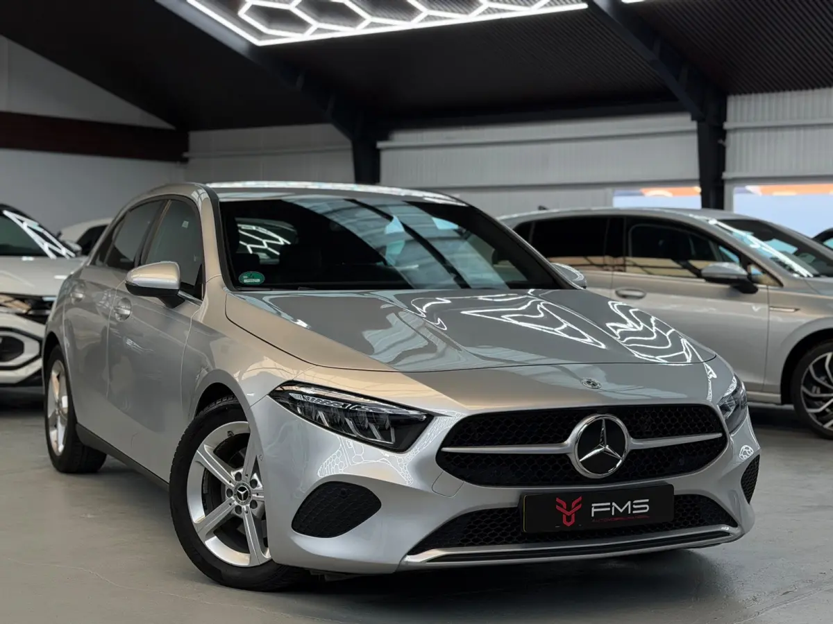 200 Luxury Line Facelift CarPlay Camera