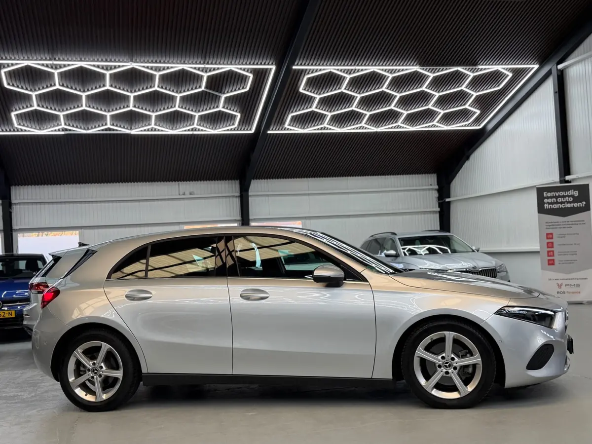 200 Luxury Line Facelift CarPlay Camera
