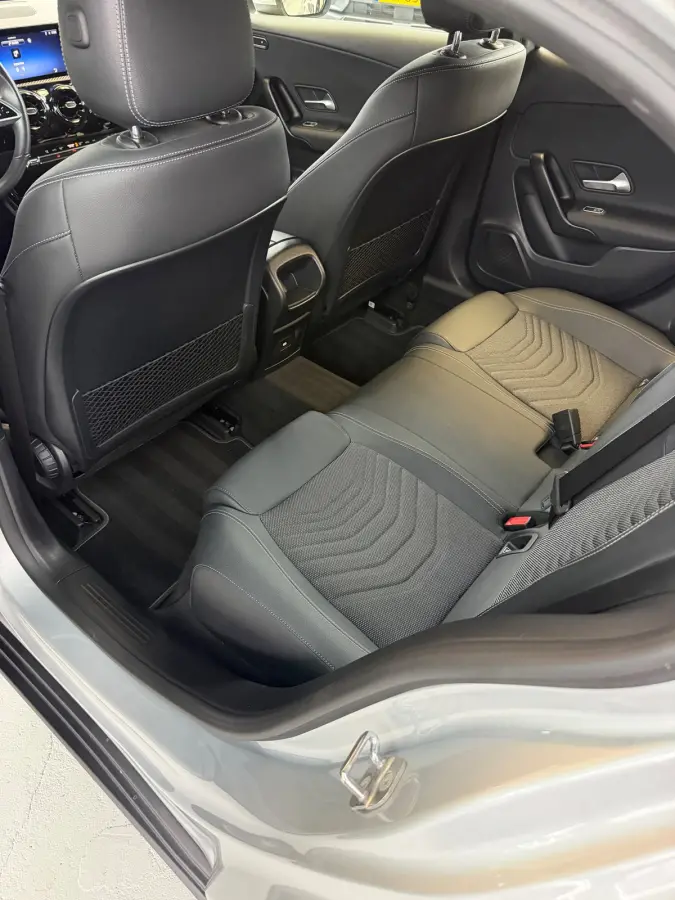 200 Luxury Line Facelift CarPlay Camera