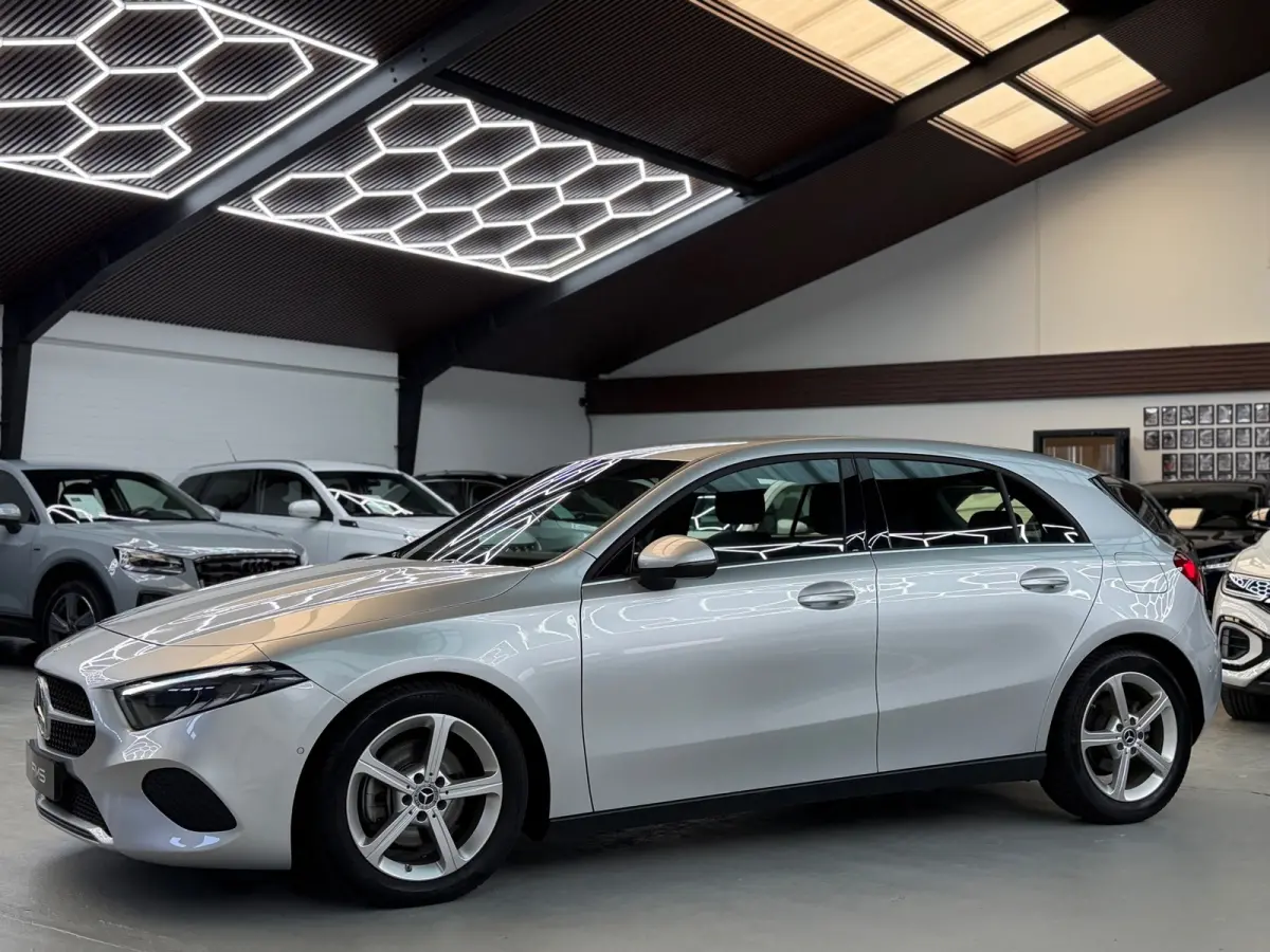 200 Luxury Line Facelift CarPlay Camera