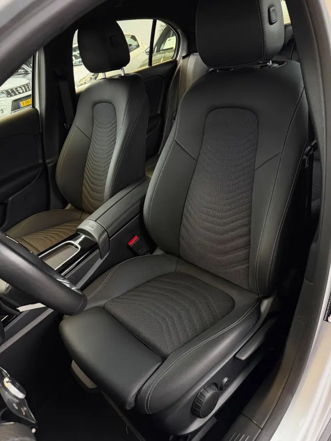 200 Luxury Line Facelift CarPlay Camera