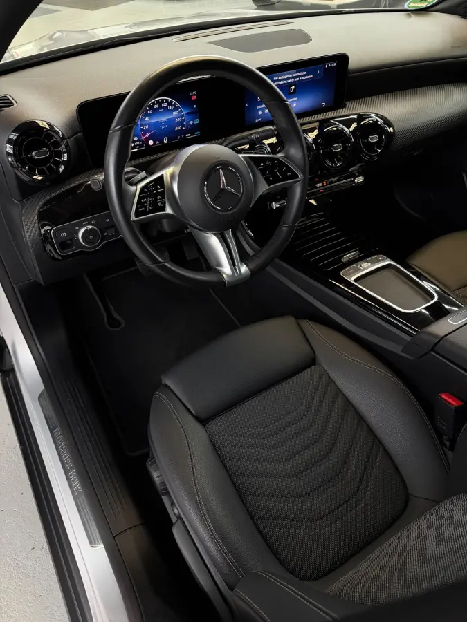 200 Luxury Line Facelift CarPlay Camera