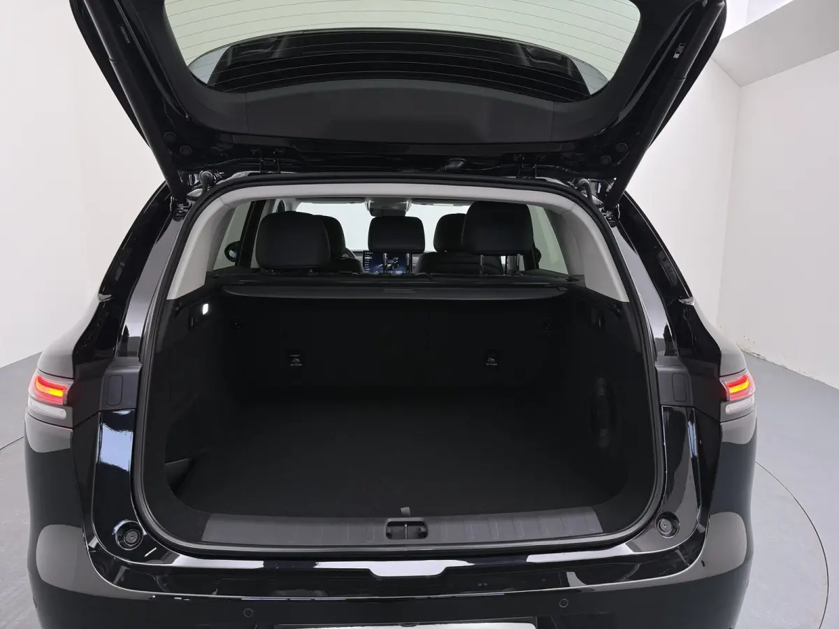 Design ProMax 81.9 kWh | €3500,- korting !! | Vanaf €589,- Private Lease per maand ! | Audio installatie | Cruise control adaptief met Stop&Go en stuurhulp | Dodehoek detectie