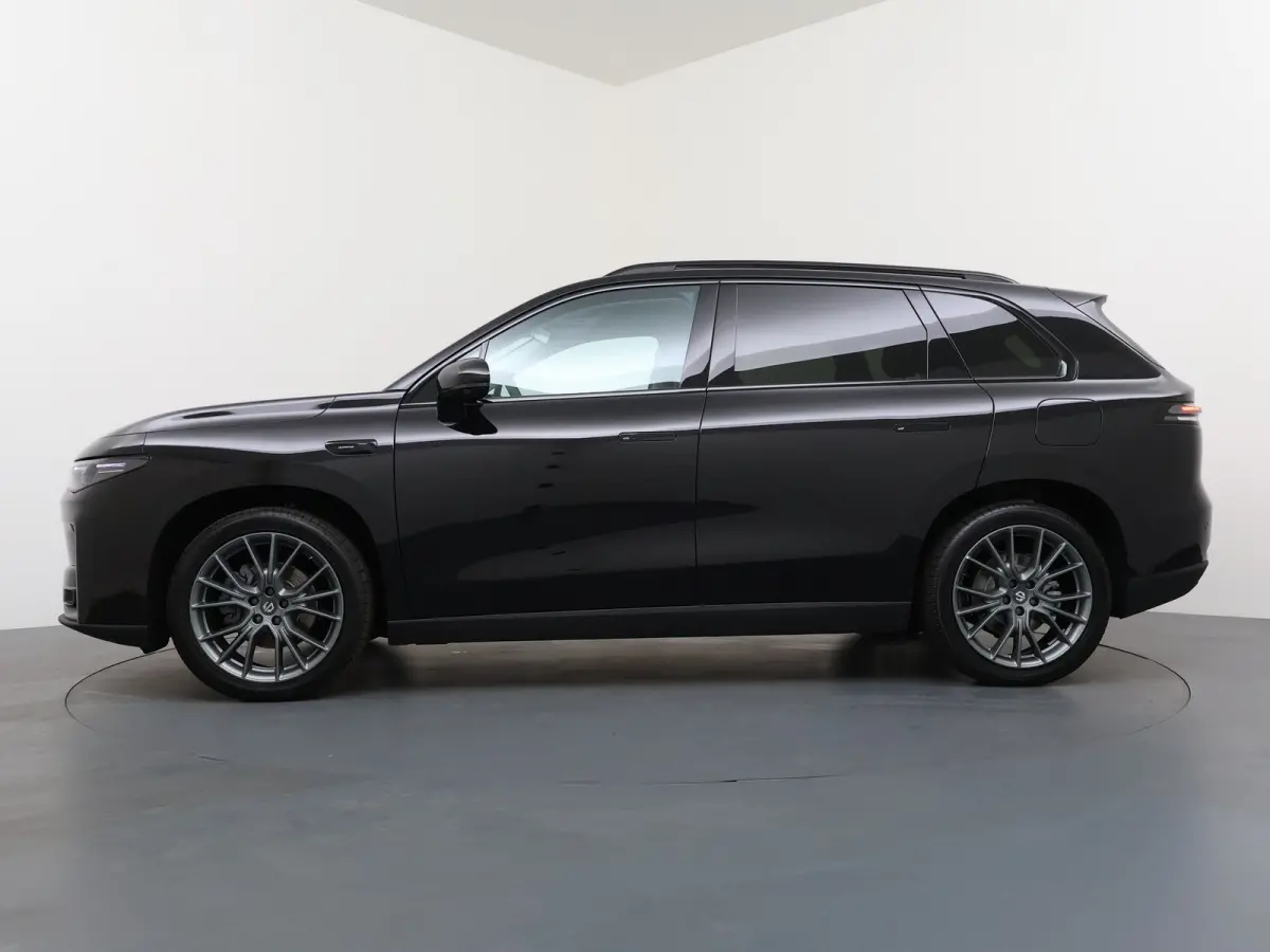 Design ProMax 81.9 kWh | €3500,- korting !! | Vanaf €589,- Private Lease per maand ! | Audio installatie | Cruise control adaptief met Stop&Go en stuurhulp | Dodehoek detectie