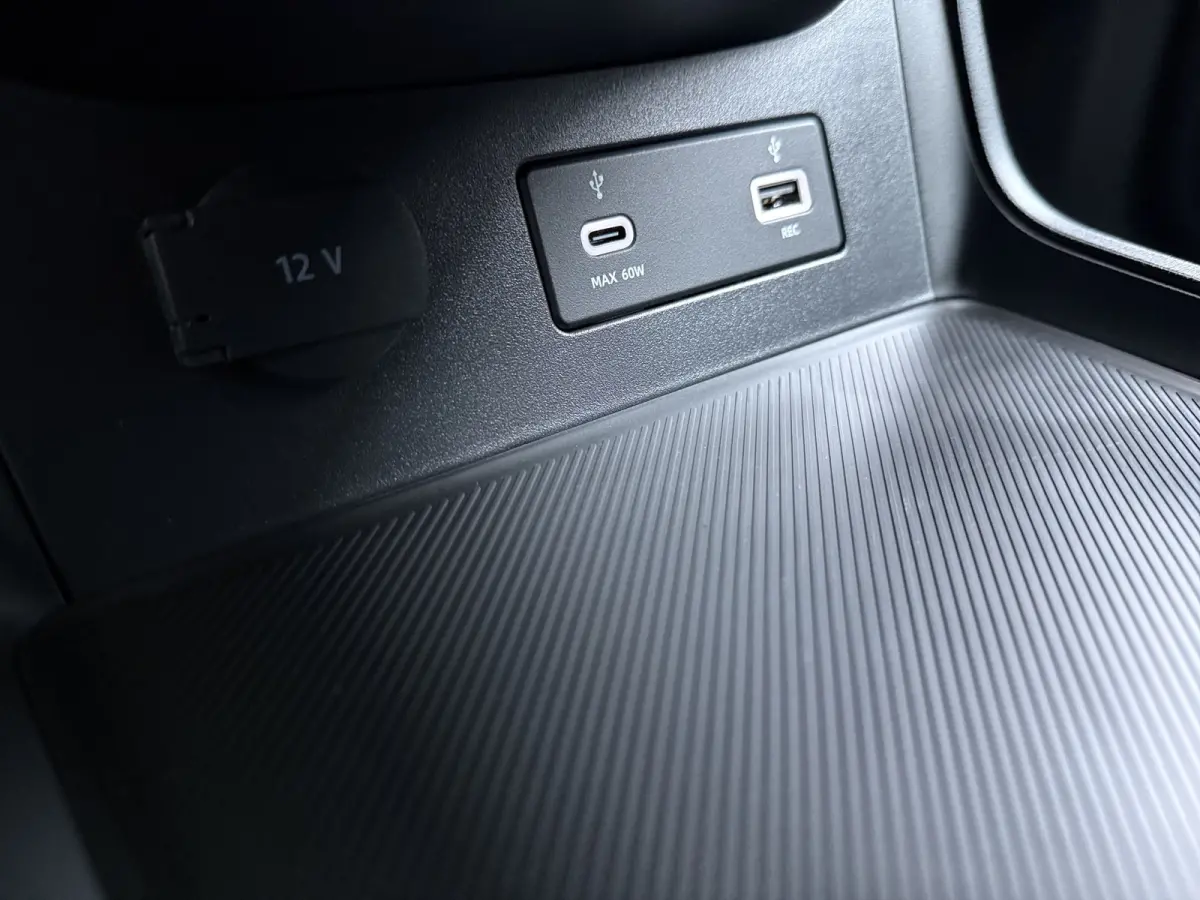 Design ProMax 81.9 kWh | €3500,- korting !! | Vanaf €589,- Private Lease per maand ! | Audio installatie | Cruise control adaptief met Stop&Go en stuurhulp | Dodehoek detectie
