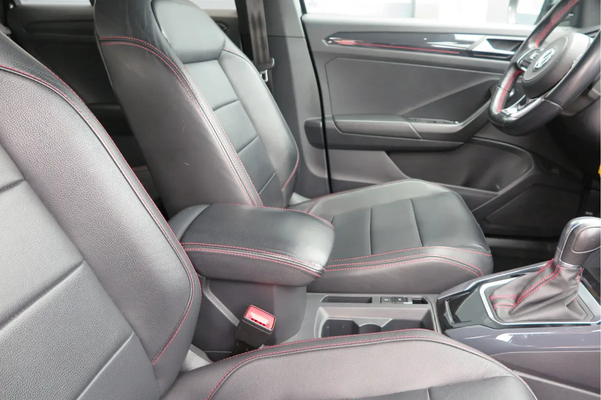 1.5 TSI 150pk DSG Sport Business R-Line , Pano , Virtual , Xenon, Leder, Navi , Carplay , LMV, PDC, Camera etc. etc