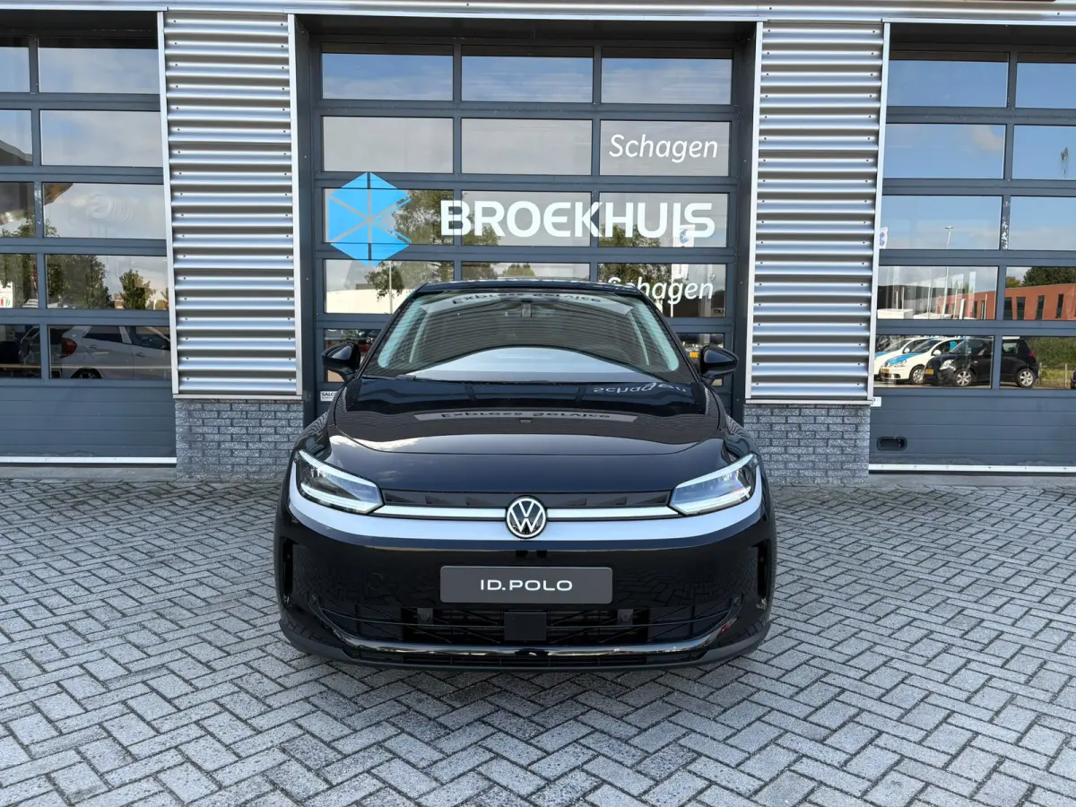 Life First Edition | Airconditioning automatisch, 2-zone (Climatronic) | Automatische afstandsregeling (Adaptive Cruise Control) | Koplampverlichting LED