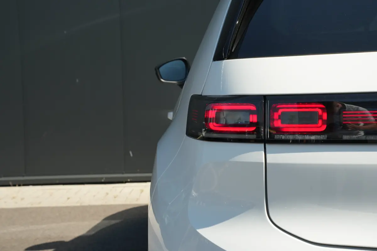 Style First Edition | Airconditioning automatisch, 2-zone (Climatronic) | Automatische afstandsregeling (Adaptive Cruise Control) | Diefstalalarm