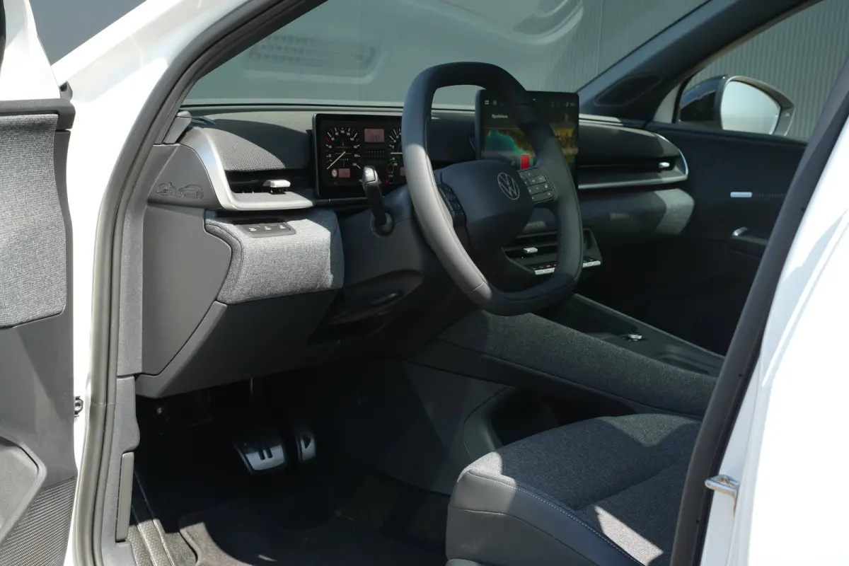 Style First Edition | Airconditioning automatisch, 2-zone (Climatronic) | Automatische afstandsregeling (Adaptive Cruise Control) | Diefstalalarm