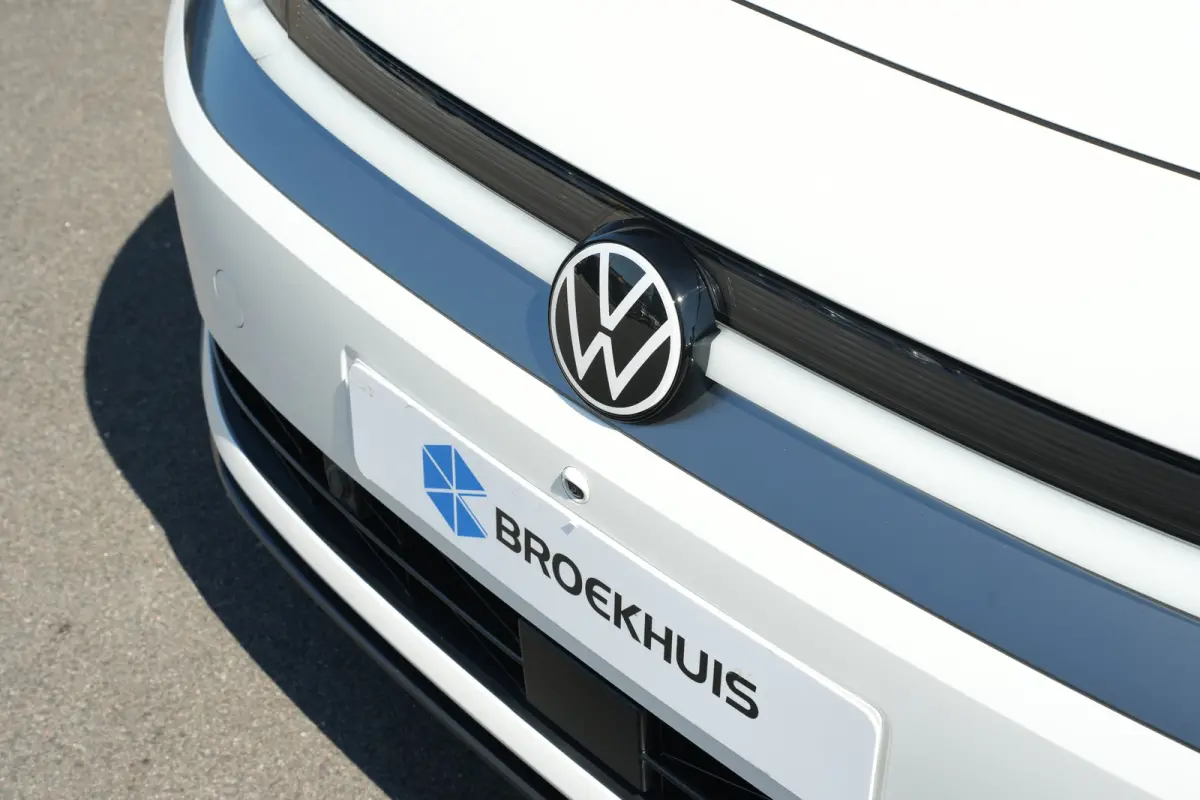 Style First Edition | Airconditioning automatisch, 2-zone (Climatronic) | Automatische afstandsregeling (Adaptive Cruise Control) | Diefstalalarm