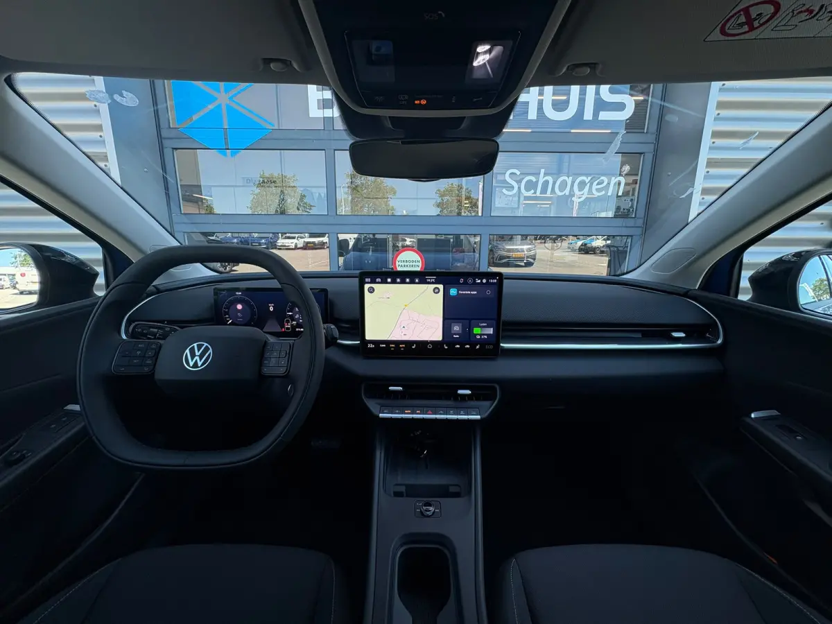 Life First Edition | Airconditioning automatisch, 2-zone (Climatronic) | Automatische afstandsregeling (Adaptive Cruise Control) | Koplampverlichting LED