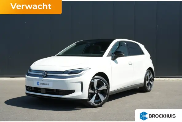 Style First Edition | Airconditioning automatisch, 2-zone (Climatronic) | Automatische afstandsregeling (Adaptive Cruise Control) | Diefstalalarm