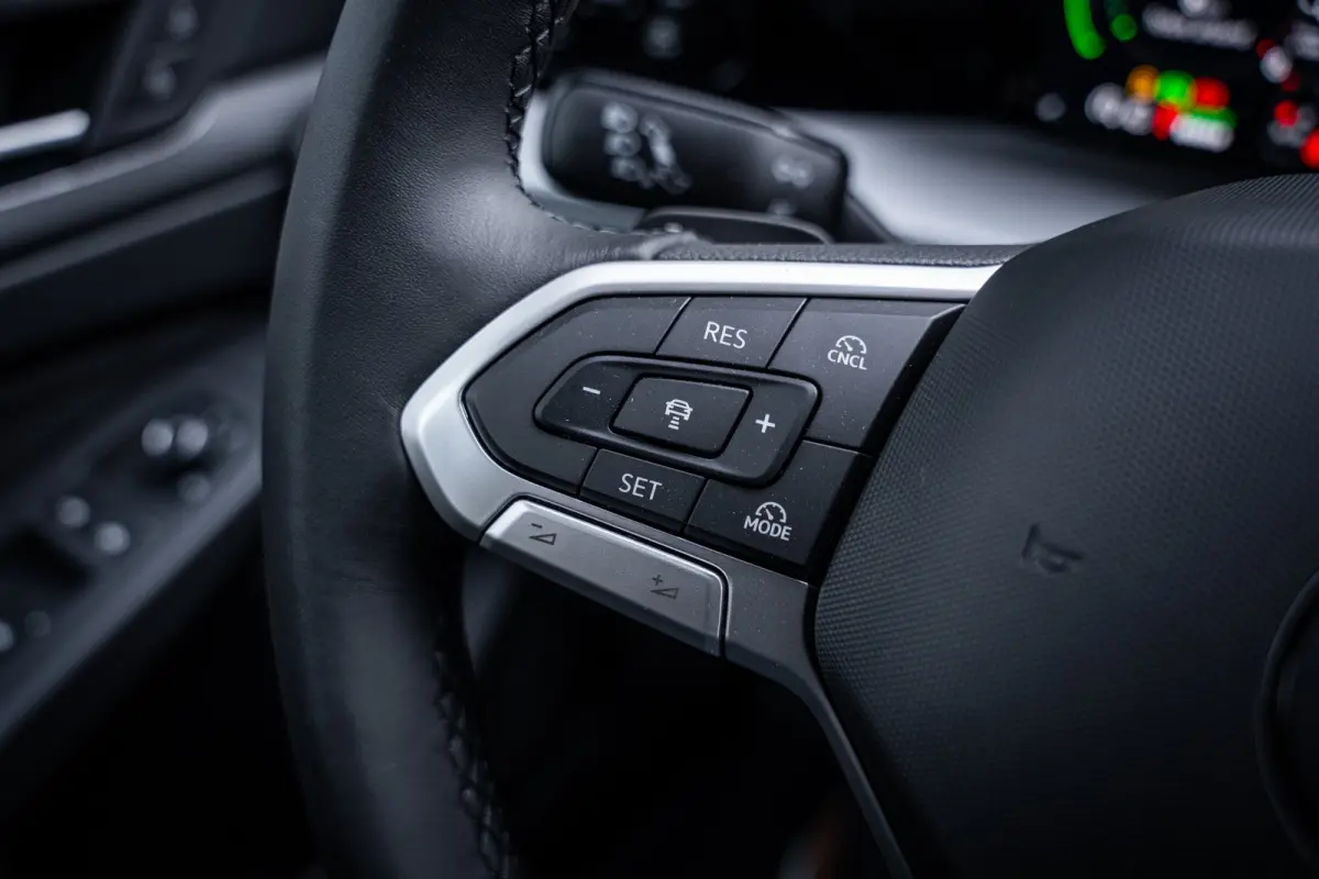 Style Edition eHybrid | 'App-Connect' draadloze smartphone integratie | Afstandscontrolesysteem (Front Assist) | Automatische afstandsregeling (Adaptive Cruise Control)