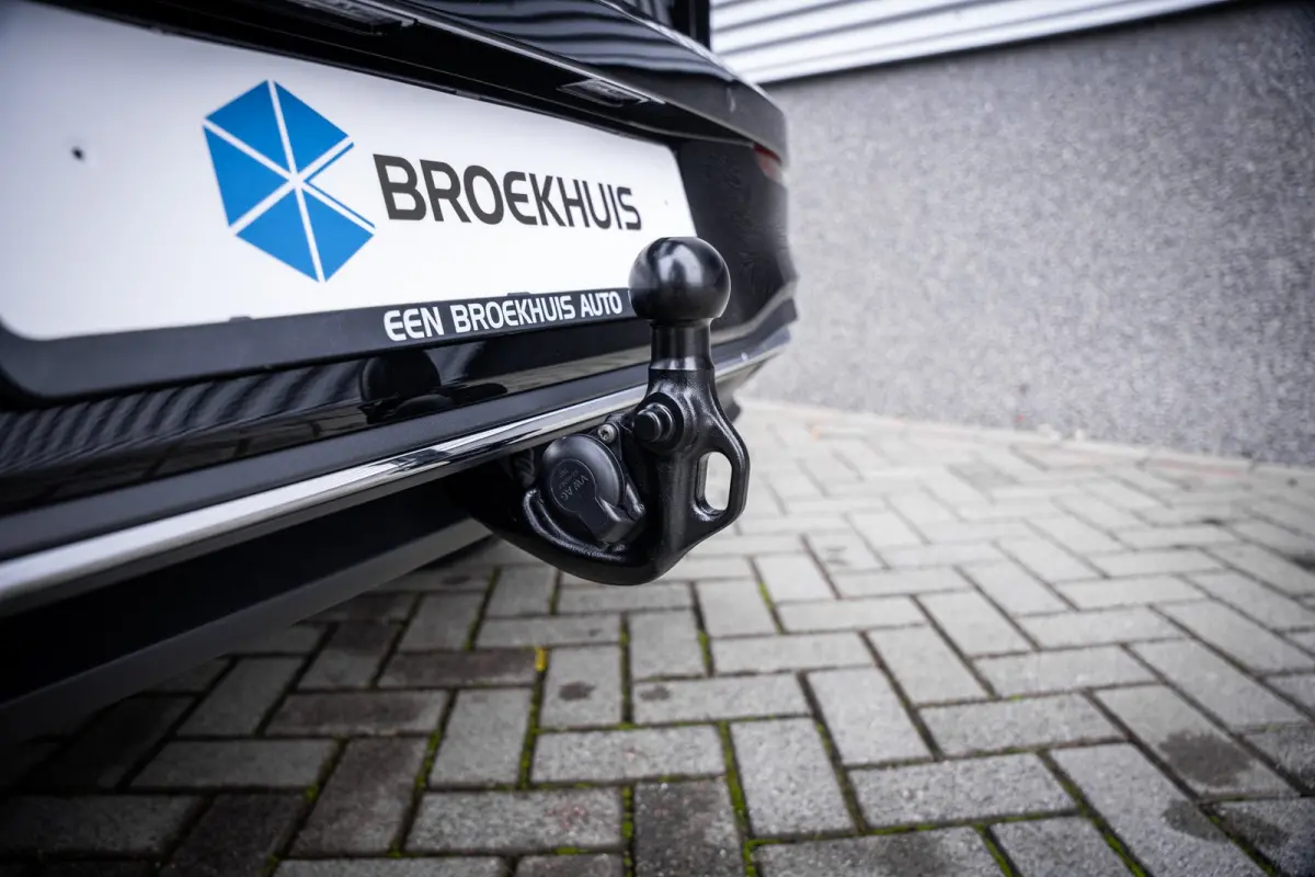 Style Edition eHybrid | 'App-Connect' draadloze smartphone integratie | Afstandscontrolesysteem (Front Assist) | Automatische afstandsregeling (Adaptive Cruise Control)