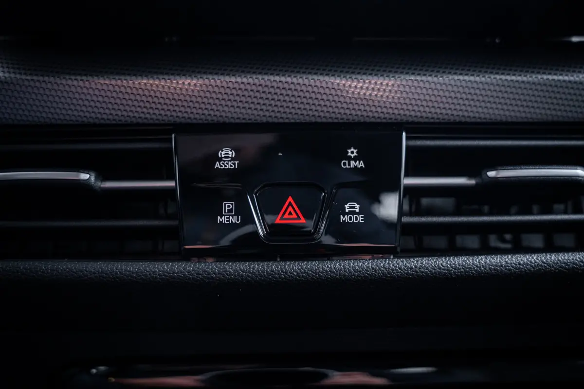 Style Edition eHybrid | 'App-Connect' draadloze smartphone integratie | Afstandscontrolesysteem (Front Assist) | Automatische afstandsregeling (Adaptive Cruise Control)