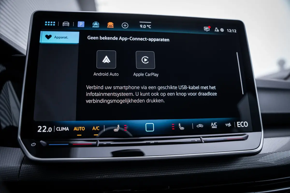 Style Edition eHybrid | 'App-Connect' draadloze smartphone integratie | Afstandscontrolesysteem (Front Assist) | Automatische afstandsregeling (Adaptive Cruise Control)