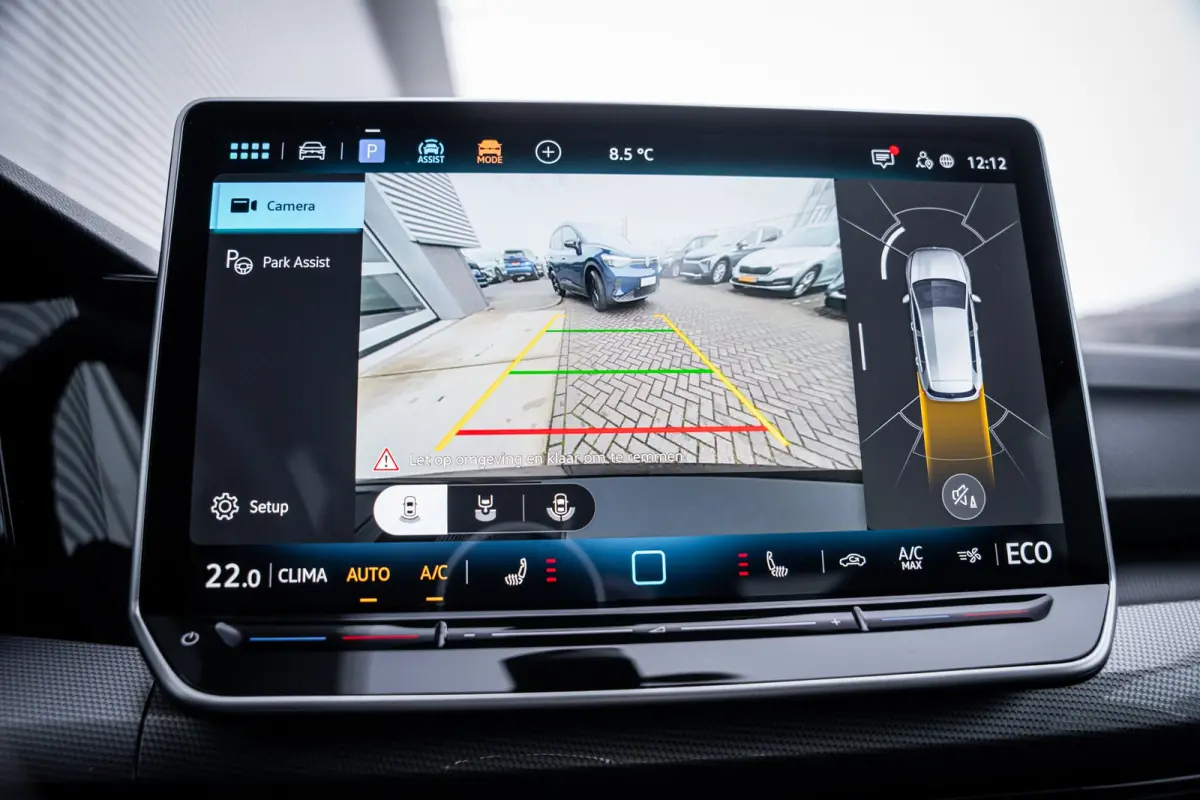 Style Edition eHybrid | 'App-Connect' draadloze smartphone integratie | Afstandscontrolesysteem (Front Assist) | Automatische afstandsregeling (Adaptive Cruise Control)