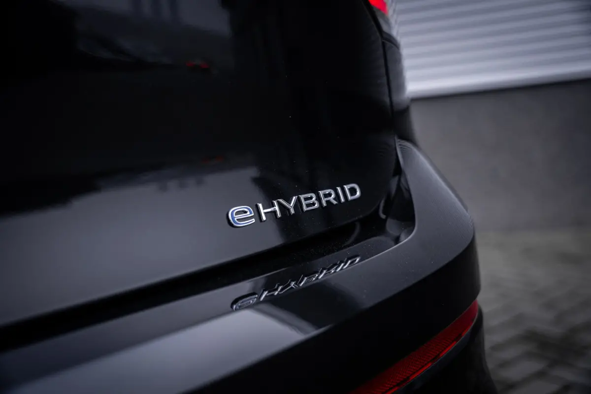 Style Edition eHybrid | 'App-Connect' draadloze smartphone integratie | Afstandscontrolesysteem (Front Assist) | Automatische afstandsregeling (Adaptive Cruise Control)