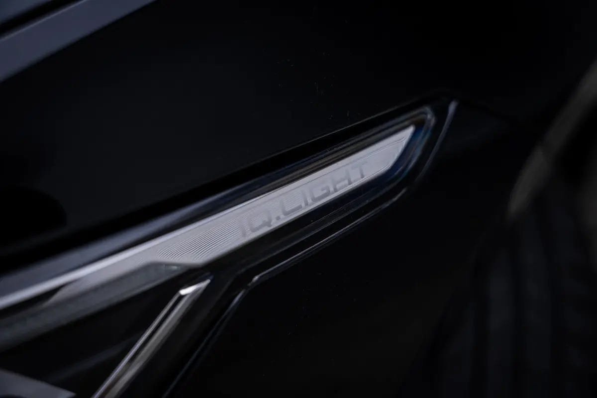 Style Edition eHybrid | 'App-Connect' draadloze smartphone integratie | Afstandscontrolesysteem (Front Assist) | Automatische afstandsregeling (Adaptive Cruise Control)