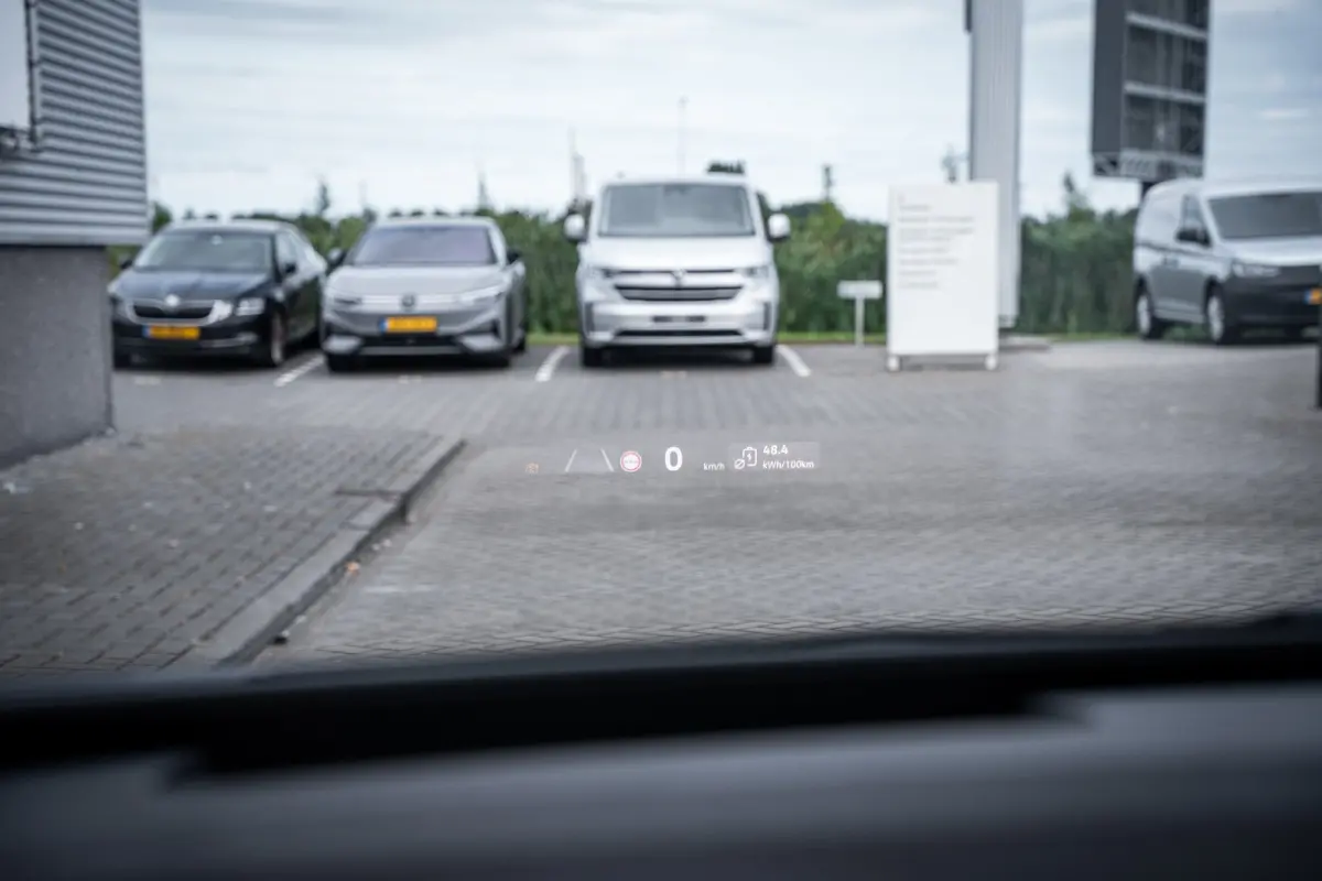 Style | Airconditioning automatisch, 2-zone (Climatronic) | Automatische afstandsregeling (Adaptive Cruise Control) | Buitenspiegels elektrisch instel-, verwarm- en inklapbaar