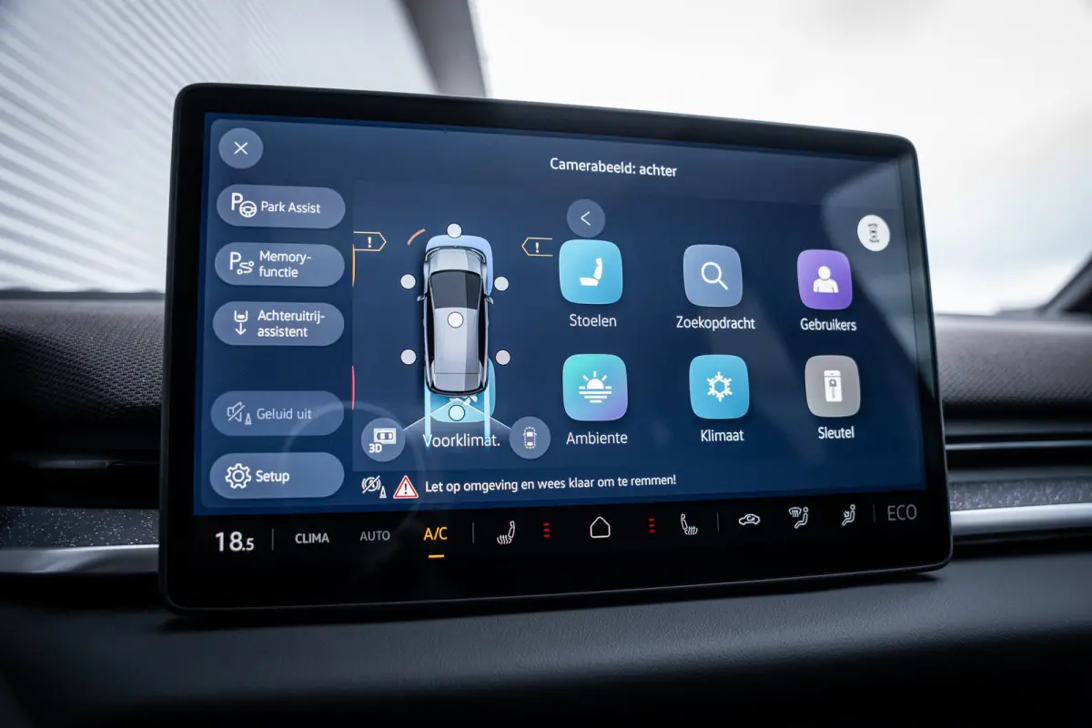 Style | Airconditioning automatisch, 2-zone (Climatronic) | Automatische afstandsregeling (Adaptive Cruise Control) | Buitenspiegels elektrisch instel-, verwarm- en inklapbaar