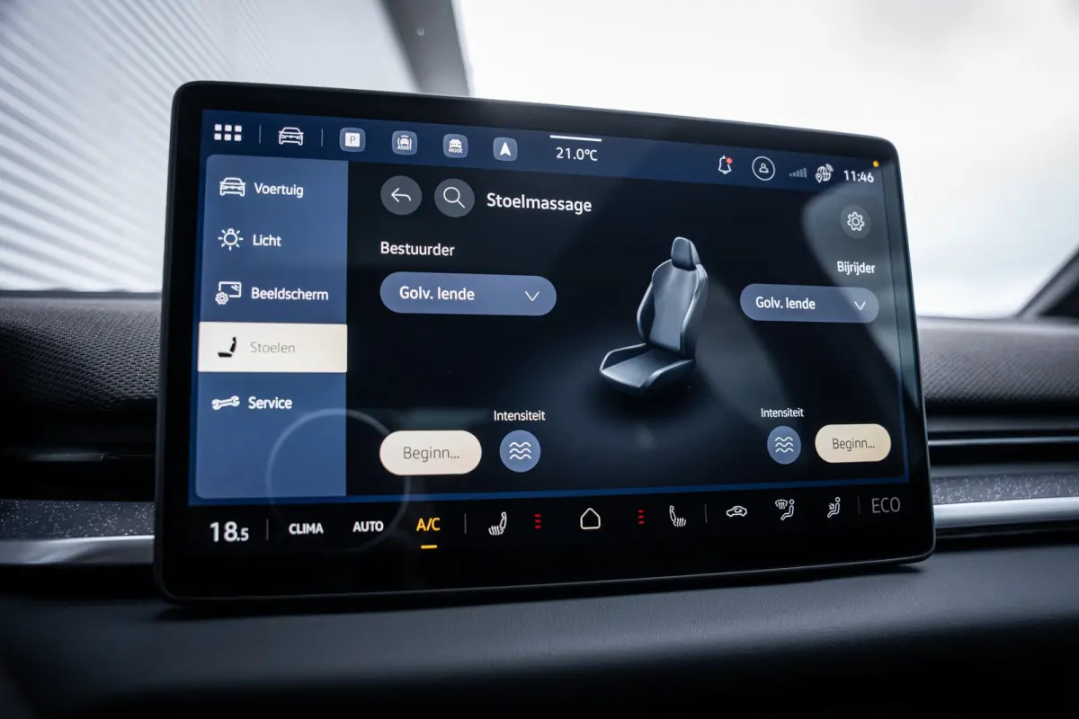 Style | Airconditioning automatisch, 2-zone (Climatronic) | Automatische afstandsregeling (Adaptive Cruise Control) | Buitenspiegels elektrisch instel-, verwarm- en inklapbaar
