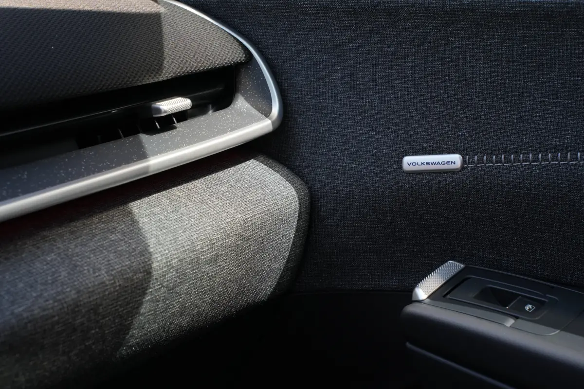 Style First Edition | Airconditioning automatisch, 2-zone (Climatronic) | Automatische afstandsregeling (Adaptive Cruise Control) | Diefstalalarm