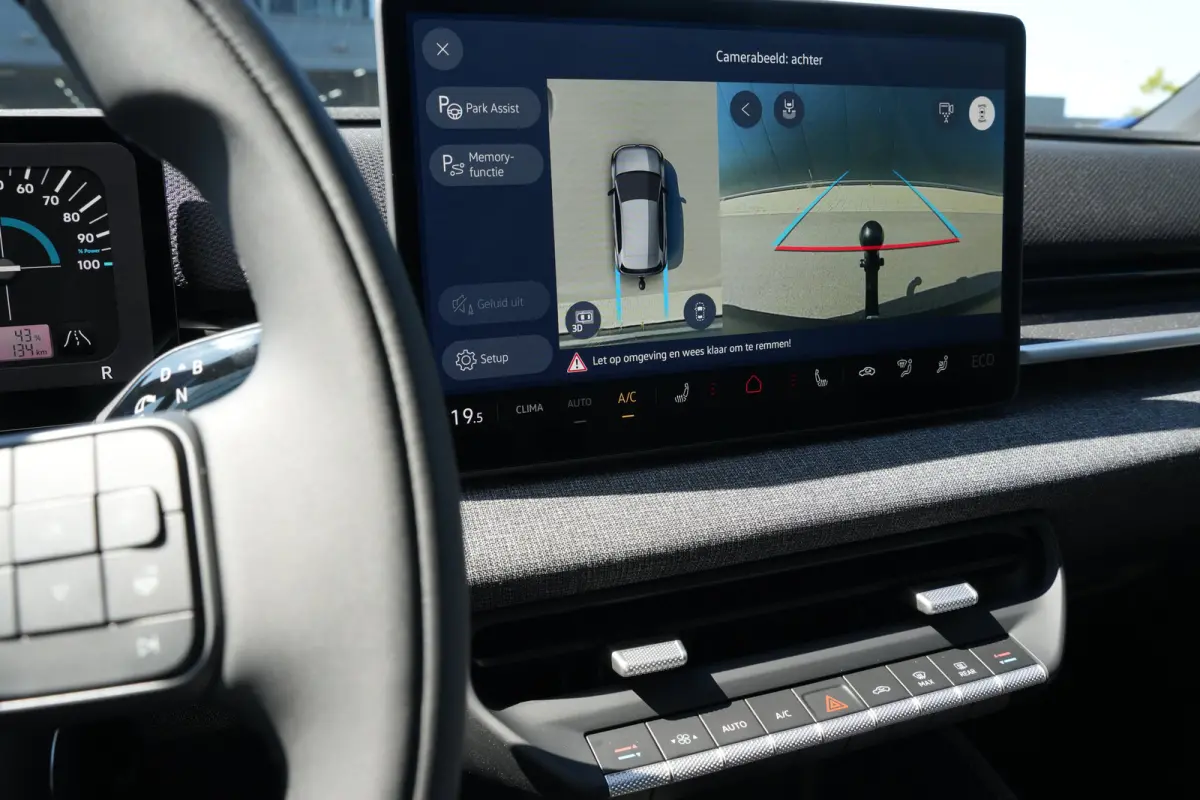 Style First Edition | Airconditioning automatisch, 2-zone (Climatronic) | Automatische afstandsregeling (Adaptive Cruise Control) | Diefstalalarm