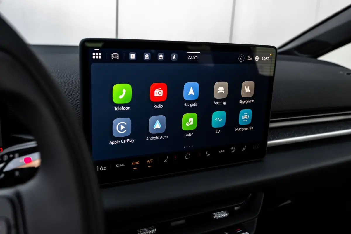 Style | Airconditioning automatisch, 2-zone (Climatronic) | Automatische afstandsregeling (Adaptive Cruise Control) | Buitenspiegels elektrisch instel-, verwarm- en inklapbaar